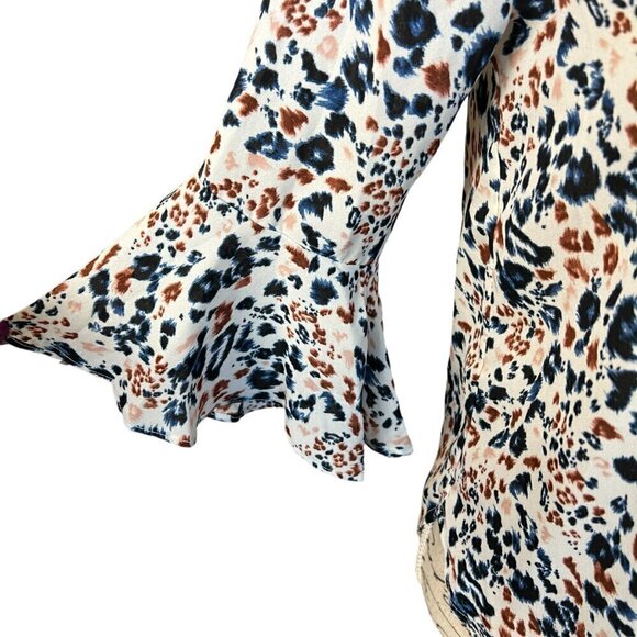 ASTR the Label Blouse Blue Multi Leopard Print Long Sleeves Size S Button Front - Picture 7 of 11